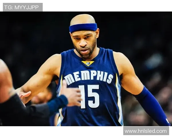 灰熊与猛龙激战正酣卡特因旧日情怀泪洒赛场